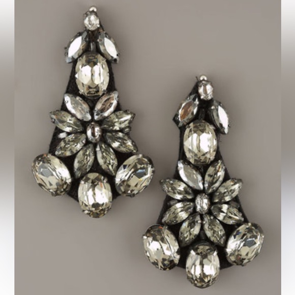 Beautiful clip (unpierced) stunning Vera Wang earrings - Picture 2 of 6